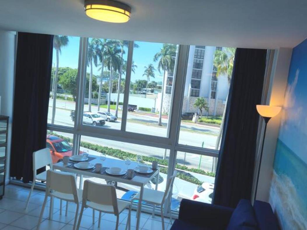 Castle Beach Club Apartments Miami Beach Room photo